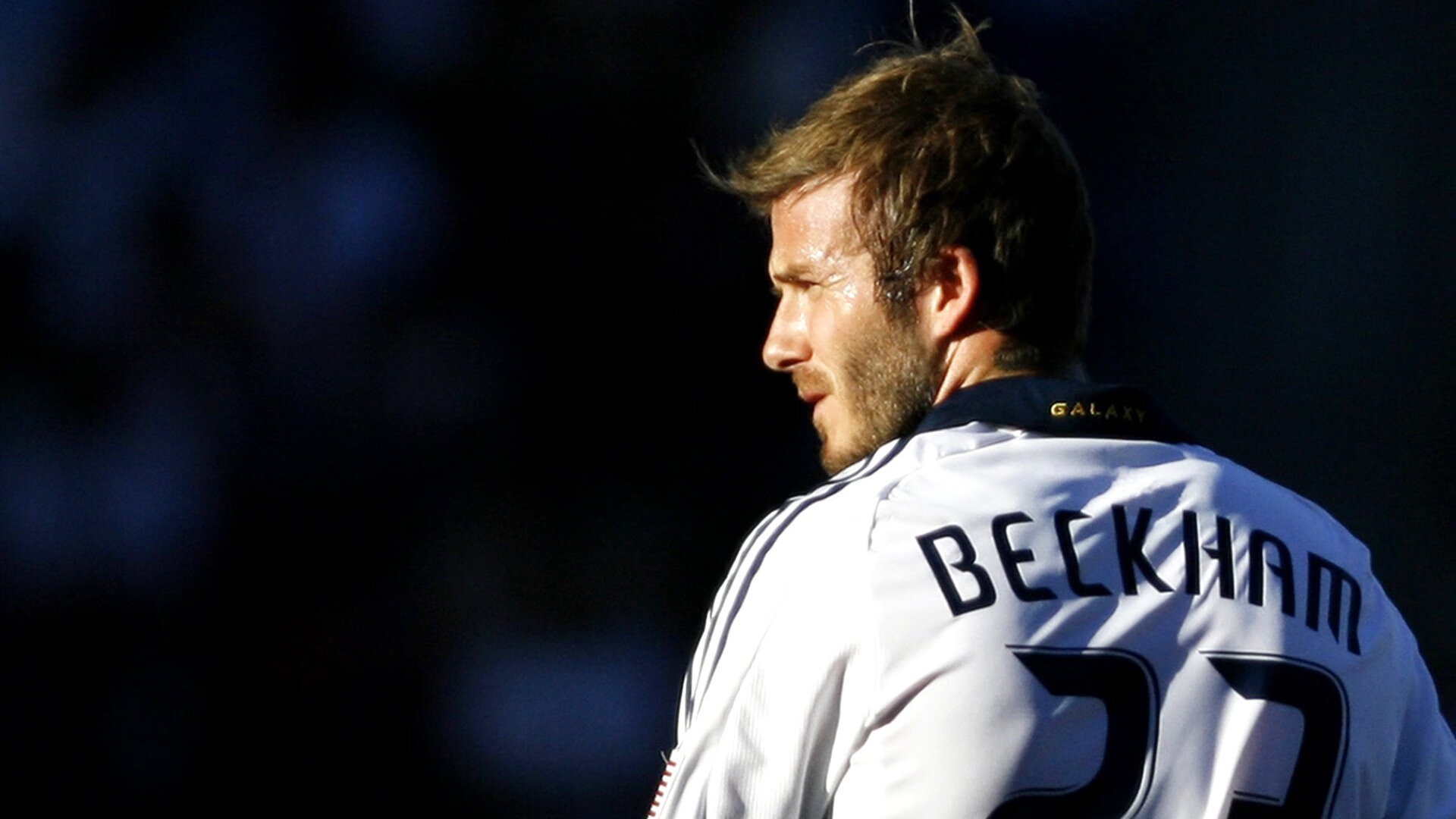 当蓝月与枪手刺刀见红，南美新风暴已悄然而至，足球世界的权力天平正在倾斜